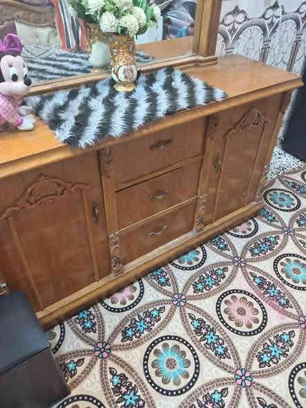 السلام عليكم غرفه خشب عراقي زان جاوه للبيع مليون وبيه مجال مكاني بيع مستعجل مكاني كربلاء بل حر ***********
