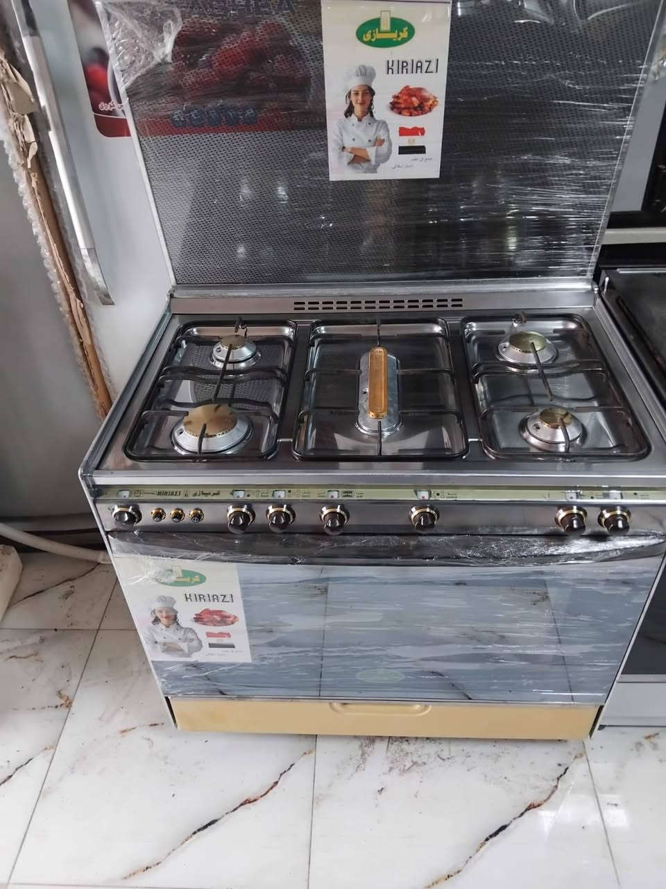 السلام عليكم 
طباخات باله مصري كريازي فريش يونيون يونفيسل خمس مشاعل فرن فوك جوه على فحص سعرهن ٢٠٠الى ٢٧٥ مكان بعقوبه شارع تحرير بهرز مجاور قاعات بيانو مقابيل مستشفى الحياه استفسار ***********
