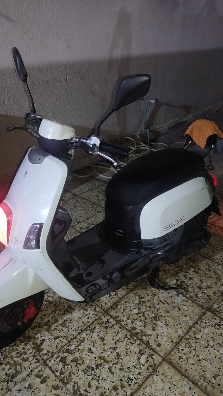 سلام عليكم دراجة للبيع بسعر 800 وبيهة مجال دراجة نضيفة من كل نواحي بس بيهة بل كهربائيات شي بسيط دراجة مكفولة من كل نواحي ورجاً بد وعود كاذبة


**إذا كنت صاحب هذا الإعلان وتريد حذفه لأي سبب، رجاءا أرسل رسالة إلى الدعم الفني**