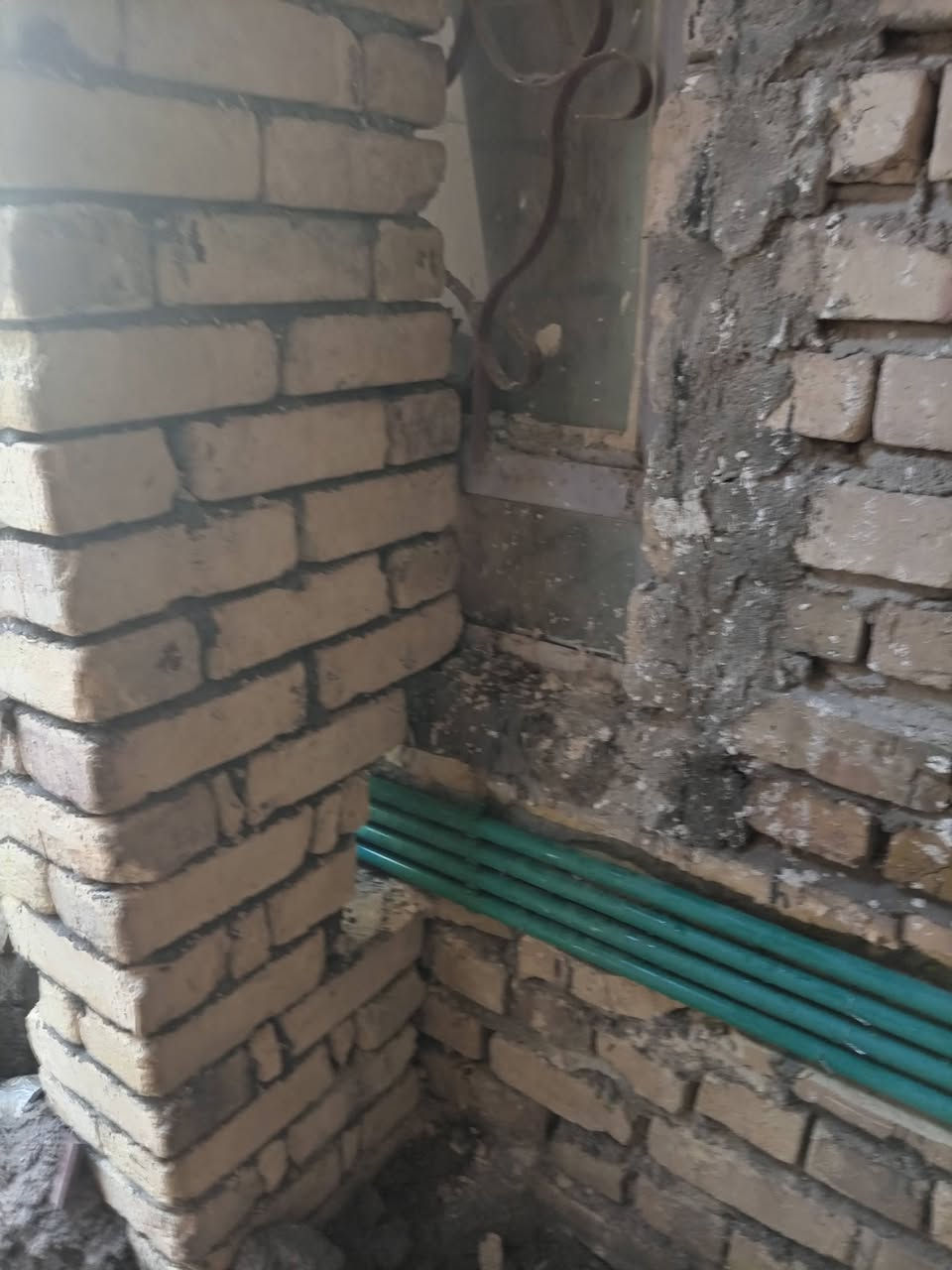 سلام عليكم عمل مأء مجاري تقطير سبالت مع غاز بأحـدث الطرق ***********
