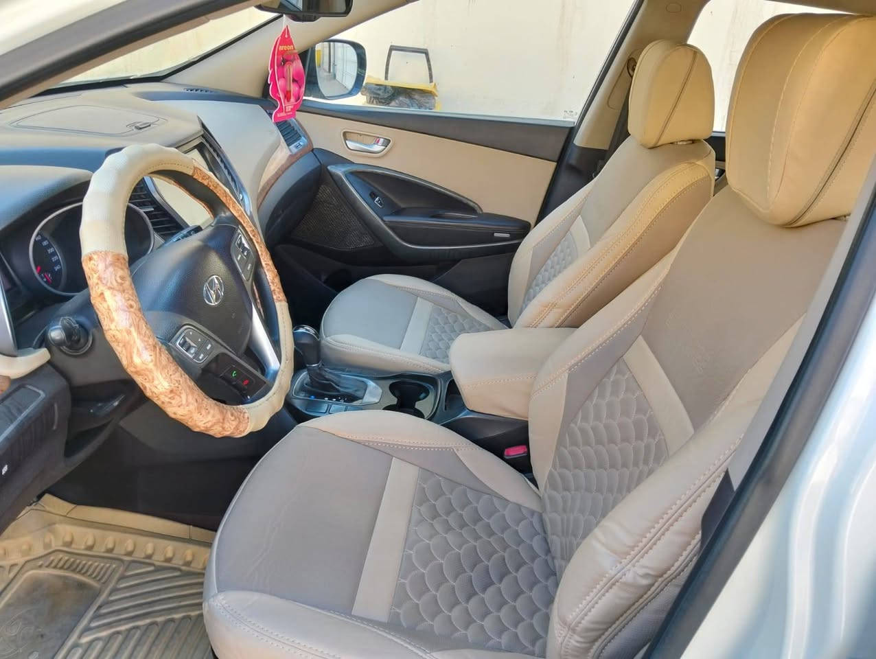 السلام عليكم.. سنتافي 14 خليجي.. 7راكب... 3 قطع تبريد.. مكفوله كفاله عامه رقم اربيل بسمي تحب مداور وكاله انه حاضر مكينه 2400... مكينه كير مكفولات حداديه طخم تاير تبريد سياره جاهزه من كل النواحي شرط تاخذ سياره ما ناقصه شي.. السعر 152
***********
