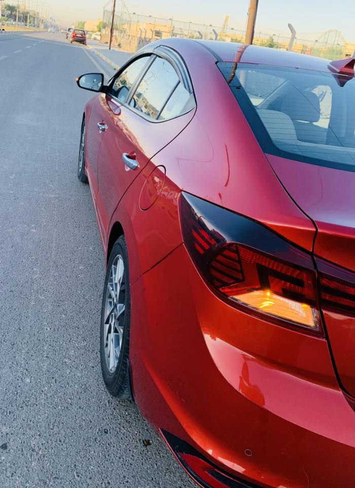 النترا خليجي 2020 محرك 2000 كير AT 
بصمه ابواب بصمه تشغيل مري شفط حساس خلفي امامي فتحه سقف
رقم بغداد ب اسمي بدون صبغ سونار مرفق مع المنشور 
المكان بغداد حي الجهاد السعر 147
رقم مبايل  ***********
