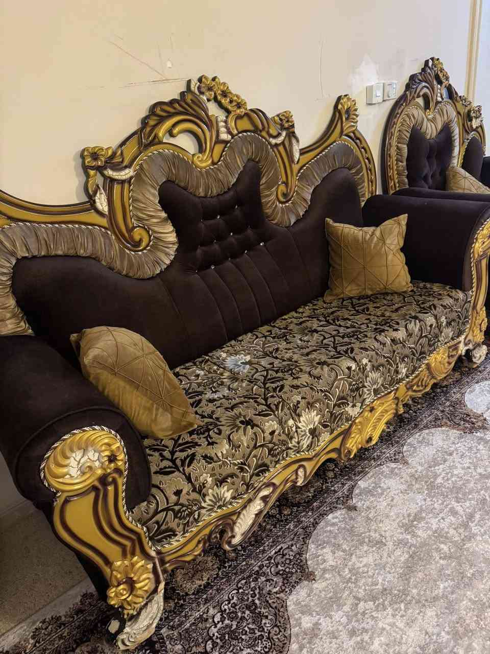 تخم 3 قطع كبيره و 2 لبيع التواصل خاص


**إذا كنت صاحب هذا الإعلان وتريد حذفه لأي سبب، رجاءا أرسل رسالة إلى الدعم الفني**