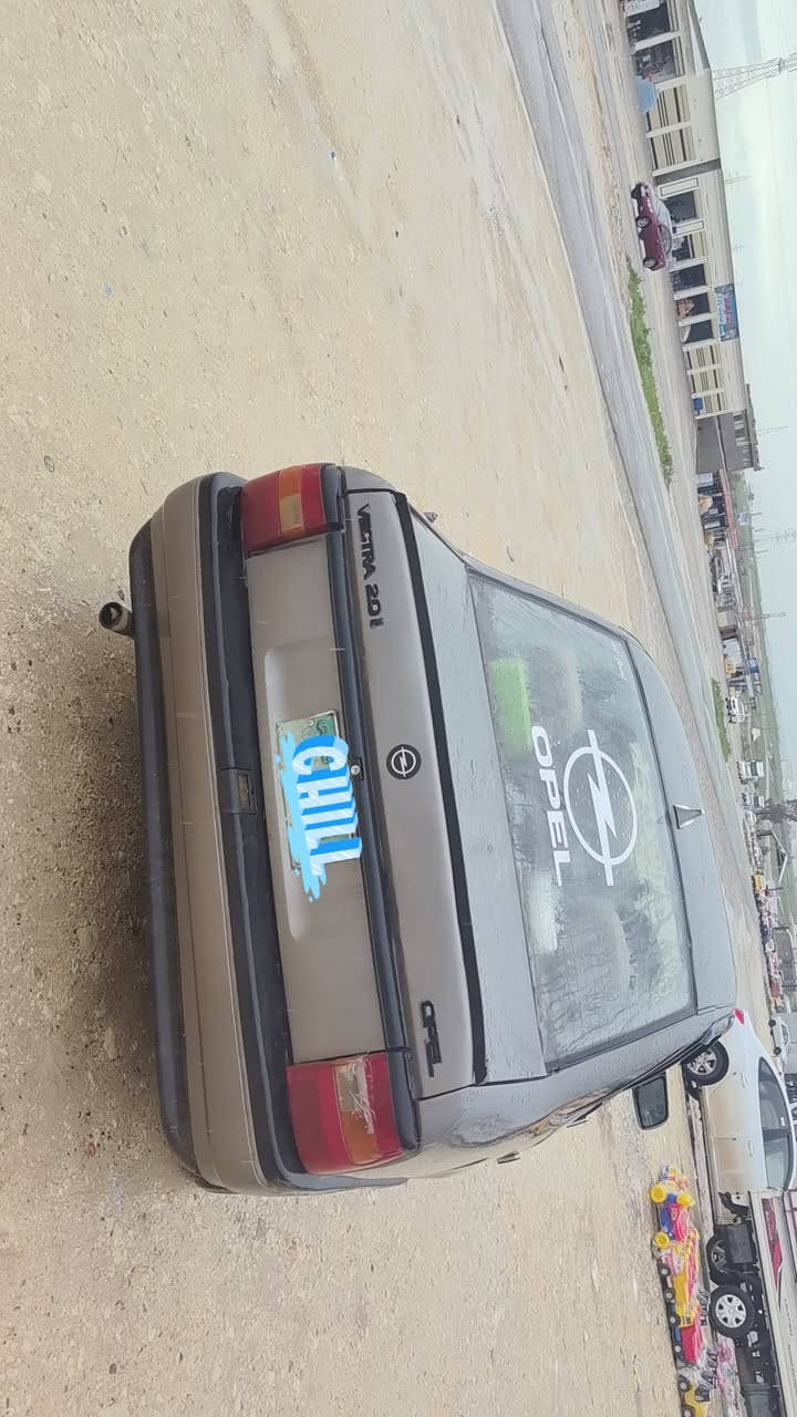 السلام عليكم
اوبل فكترا حجم20
موديل 92
رقم نينوئ
مرشوش جماليه بدون ضرر
گير محرك شرط
تواير جدد 
شرط تحويل 
سياره نضيفه ماينقصه شي 
سعر 30 ومجال بسيط
مكان سياره ربيعه
ستفسار 
***********

***********
