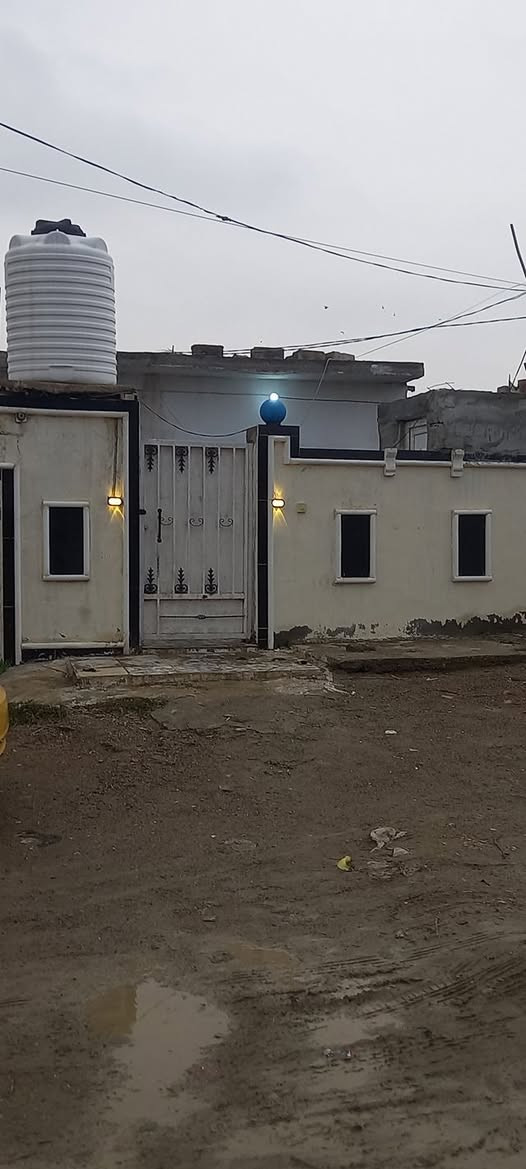 سلام عليكم بيت للبيع مكان البيت دور نواب ضباط مدخل جامع ابراهيم عزت مساحه ١٠٠ سبلت ٢ طن ورافع فولتيه ٥٠٠٠ سخان ماطور مي بوستر للدوش هذني الغراض ويا وبي معامله مال تطويب بل بلديه السعر ٢٥ وبي مجال للستفسار ***********
