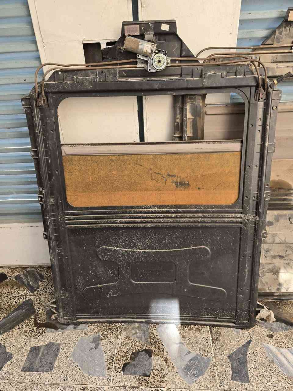 سلام عليكم
سلايد e36 شغال مفحوص 
بدون ماطور 
سعر القطعه ١٣٥ بيه مجال متوفر قطعتين 
توصيل متوفر 
خاص مفتوح 
*********** واتس اتصال 
*********** واتس
