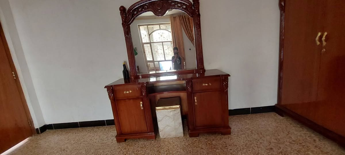 السلام عليكم غرفه اخشاب صاج للبيع عراقي فول جديد السعر مليون و 600 تفاصيل أكثر اتصال ***********
