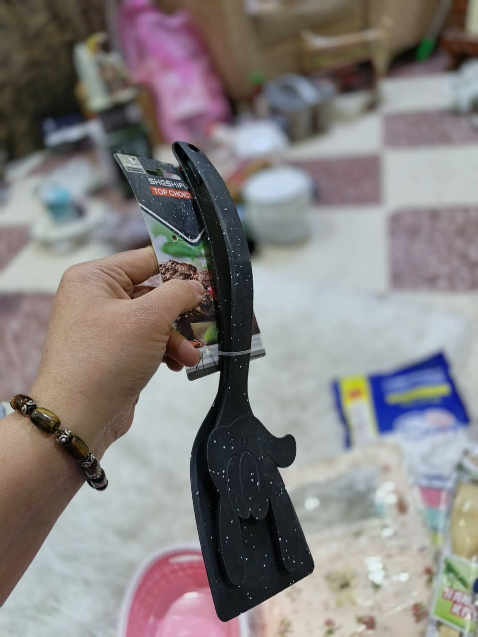 حاجه ألف 
ياله حبايب رفعولي منشور اليوم افوز اثنين حلوات بمكياج 
@إشارة


**إذا كنت صاحب هذا الإعلان وتريد حذفه لأي سبب، رجاءا أرسل رسالة إلى الدعم الفني**