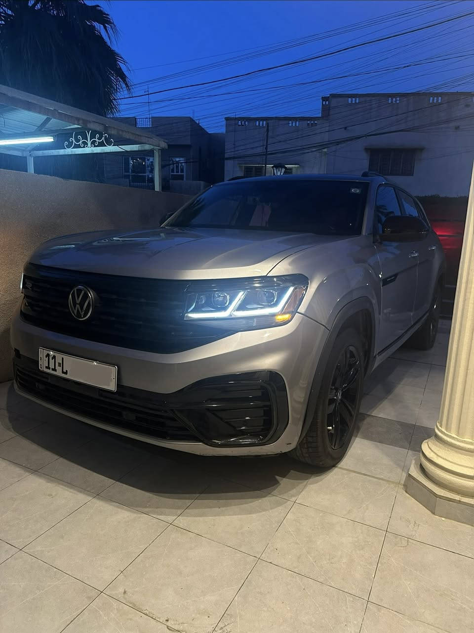 السلام عليكم 
اطلس ٢٠٢٣ 
SEL R-Line 
٦ سلندر
ماشية ٣٦ الف كيلو فقط 
فول مواصفات 
حادث جاملغ و ربع الباب صبغ بدون اي تبديل 
السيارة ليبل واحد بدون شواصي بدون دواخل 
ايرباك بردة و ستيرن و راجعات 
رقم بغداد باسمي 
السعر ٢٩٠ ورقة 
***********
