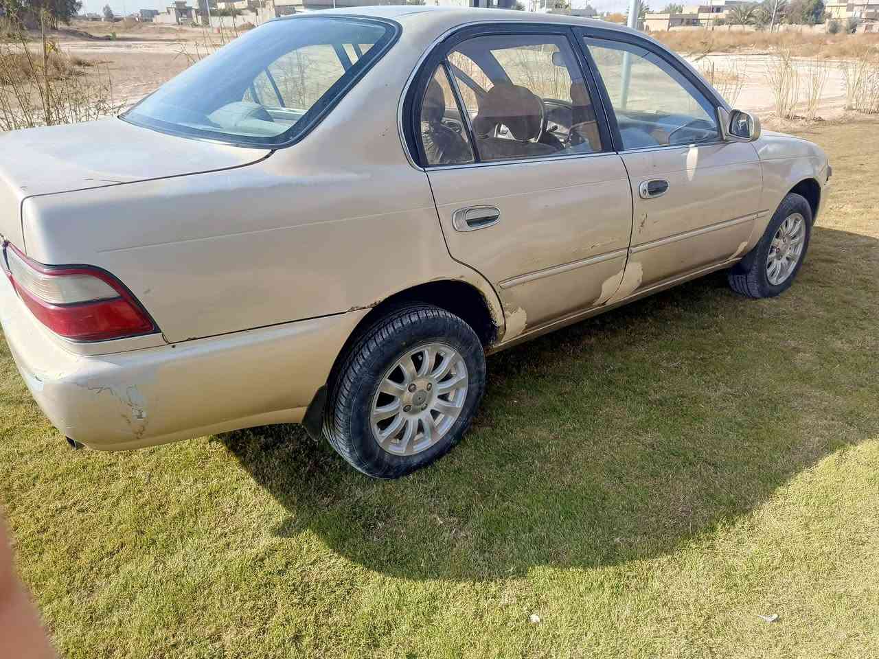 السلام عليكم
سياره كورلا موديل 94  بأسمي تحويل ثاني يوم
اللون :اصفر ذهبي بلادي فقط فيها جراد 
ونظافته كما موظح في الصور 
(السعر 45 ورقه)وبيه مجال 
الموقع: فلوجه السجر 
للتواصل على الرقم ***********
