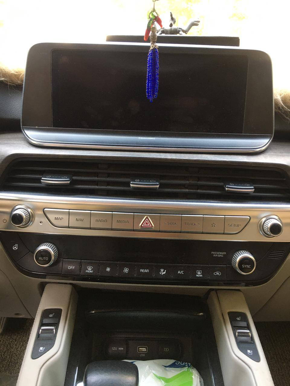 السلام عليكم
للبيع 

كيا تلورايد موديل (2020)

الفئه: EX فول مواصفات

رقم السياره : بغداد مشروع وطني 

السعر :220 ورقة  وبيها مجال

الضرر : دعاميه الاماميه فقط بدون صبغ ولا دواخل 

المسافه : 130 كليو متر قابل للزياده

1-حجم المحرك : 6 سلندر 3800

2- بصمه ابواب وبصمه تشغيل 

2-كشافات زنون 

3-لايتات زنون عالي ناصي 

4-حساسات جانبي وخلفي 

5-جنطه كهربائيه 

6-اشارات في المرايا الجانبية

7-رادار جانبي

8-فتحه سقف 

9-غرفه السياره ابيض ملكي 

10- تحكم كهربائي للمقاعد الاماميه 

11-تدفئه تبريد المقاعد 

12-بردات خلفيه

13- تحكم استيرن جهتين 

14-توقف ذاتي

15-شاشه كبيره 

16-وضعيات متعدده للقياده

17- دفع رباعي

18-سياقه الية

19-شاحن واير ليس لاسلكي

20-شاحن بالكشنات بالامامي والوسط والخلفي

21-تبريد مركزي بالسقف

22-السياره 8 راكب 

23- مري كهربائي 

24-تدفئه استيرن

وباقي مواصفات خير من الله 

مكان السياره كربلاء 

السياره باسمي مداور ثاني يوم

رقم للاتصال والاستفسار عن السياره 

***********
