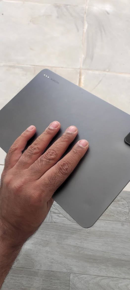 للبيع..شاومي باد6 الذكره 256.شحن فوووول جهاز راقي السعر 300وبيه مجال للشراي فقط للتواصل ***********

