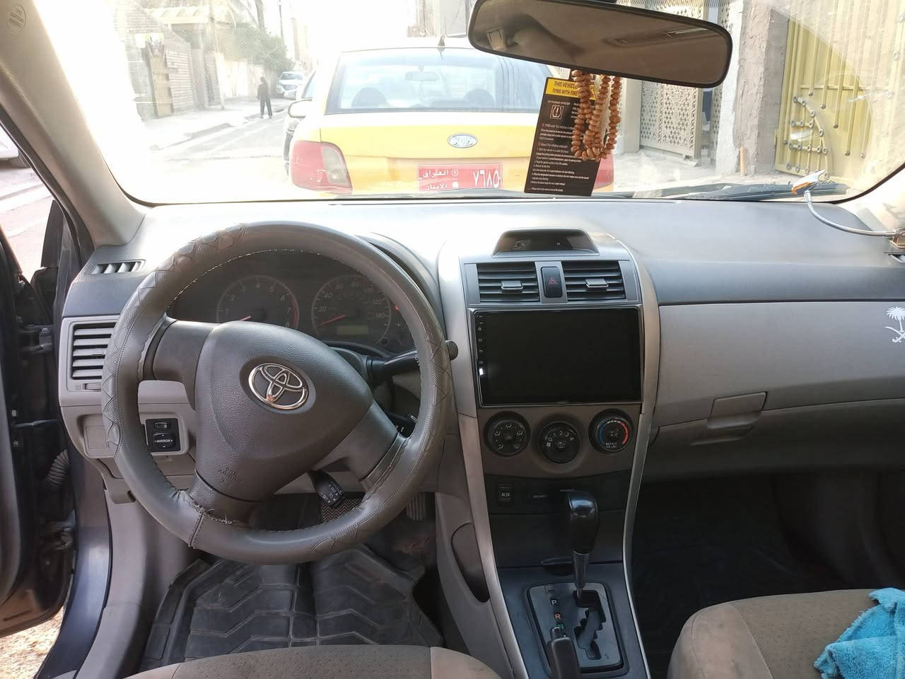 سلام عليكم كورلة ٩ محدث ١٣ السيارة اي نقص ما بيها والسيارة ليبل واحد بيها بس الجاملغ الورة السايق مصلح  السيارة واكفة علا صبغة واي نقص ما بيها السعر 103 وبيها مجال حك الجية والشراي يتصل ***********
