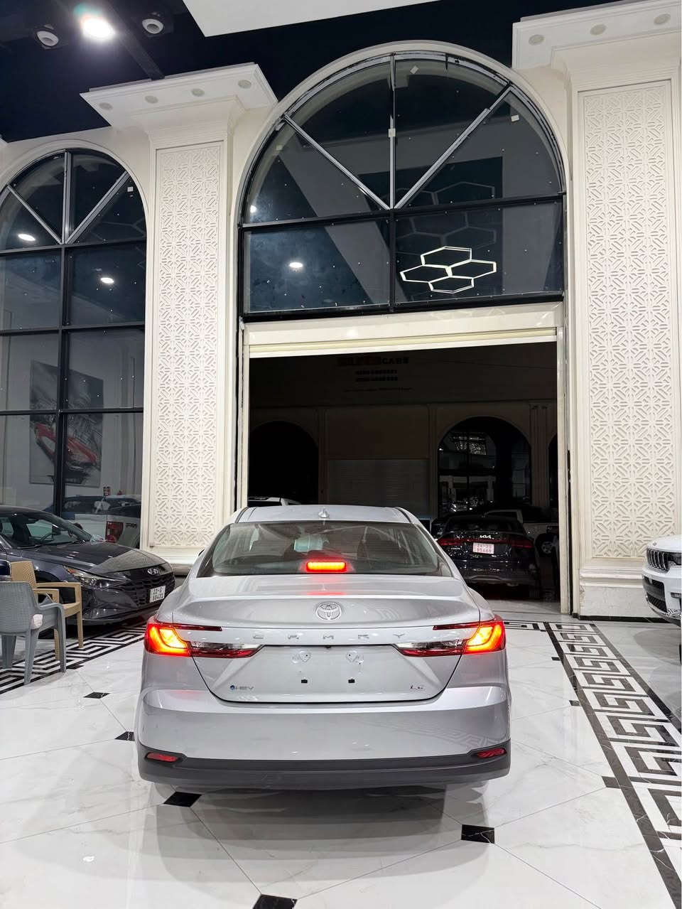 تويوتا كامري شكل جديد وارد امريكي موديل 2025 محرك 2.5 بانزين وهايبريد مواصفات LE شاشه جبيره كاميره خلفي شاشه امامي الكتروني بصمه بريك بصمه موبايل📱وايليس تبريد خلفي اشاير مريات رادار جانبيات رادار امامي لايت زينون ويل كروم تحكم استيرن تحديد سرعه بعد هوايه مواصفات بيها سياره مكفوله من اي نواقص كله بشرط ضرر فقط بابين بجم خلف كبس حتا دعاميات بشرط بلادي بدون تعديل بدون شخوط بدون بقسات كله بشرط ارباك فقط برده طاك الباقي كله بشرط سياره ماشي ١٠٠٠ الف مكان سياره إربيل شريكه ابو ظبي كارس سعر. 217$🔥😳 سياره بدون رقم تترقم شمالي 

*********** وتساب 
*********** و أربيل, العراق
