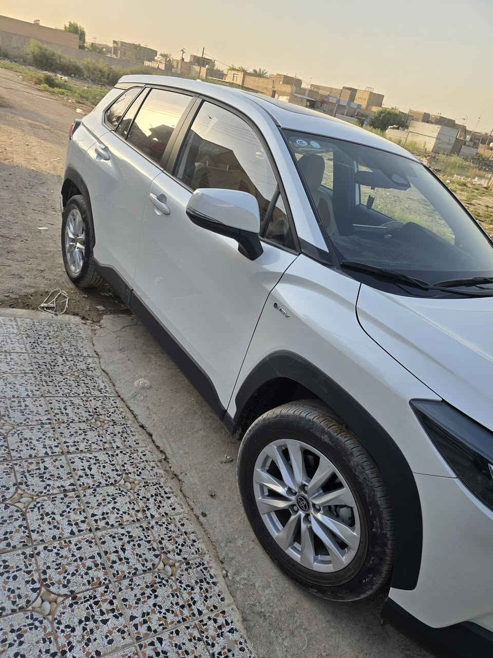 تويوتا كورلا كروس هايبرد 
رقم بغداد مشروع وطني باسمي
السعر170ورقه

‏‎موديل 2024‼️
ماشيه15الف
‏‎بصمه تشغيل 
كامره خلفيه 
فتحه سقف 
دخول ذكي
‏‎ويل كب حجم 17 
تبريد قطعتين 
‏‎هندبريك كهرباء 
‏‎شاشه كبيره 
كامره خلفيه 
اريل نفكيتر 
مكينه 2.0 
تحكم ستيرن 

‏‎

‏‎العنوان  الحله الهاشميه ***********واتساب
***********اتصال
