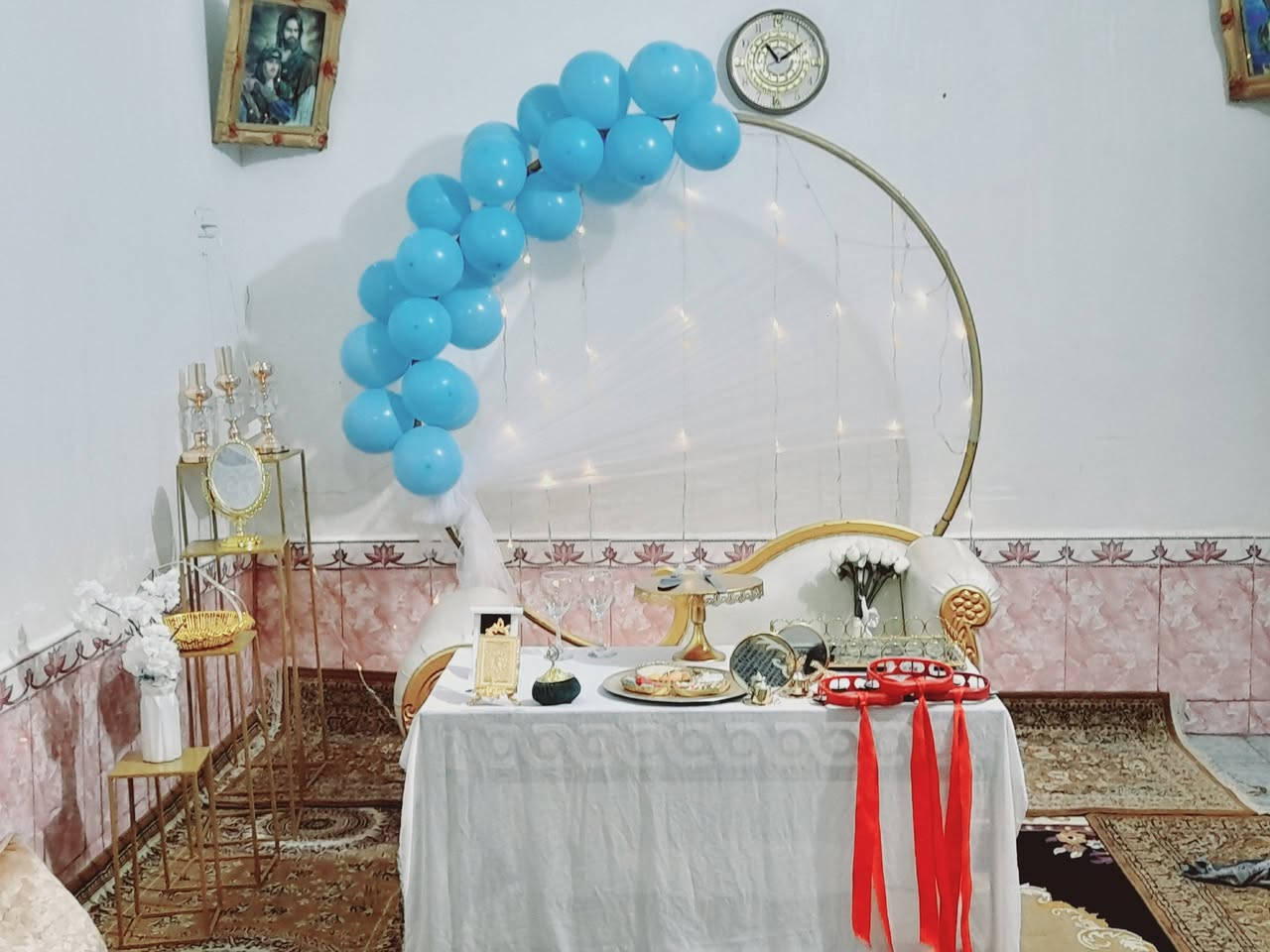 كوشه للبيع
شازلون عدد 1
ميز عدد 2
قوس 1
مربعه 1
اقماش ابيض واحمر
ورد 
كلاصات عدد2
حافظة قران 1
مرايا عدد 3
حاملة كيك 1
صينية كبيرا 1
بعد هواي شغلات 
ابيعها كلها قيم وأخذها 
المكان ذي قار قضاء الدوايه


**إذا كنت صاحب هذا الإعلان وتريد حذفه لأي سبب، رجاءا أرسل رسالة إلى الدعم الفني**