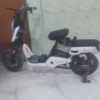 دراجه شحن عوزها بطاريات سعرها 150 رقم الهاتف 07773813778