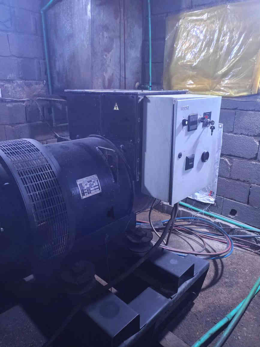 مولده سكانيه بومه 124ستندر راس توليد بلادي 300كيفي السعر 75 المكان واسط ***********
