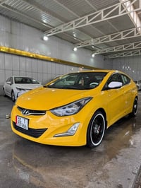 علئ بركه الله تتوفر سياره للطلاب الخارجي 07825030717