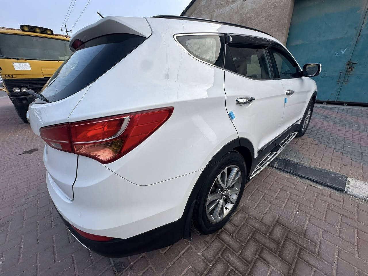 السلام عليكم سنتافي 2014 خليجي رقم بغداد الدولي بيها ربع جاملغ صبغ بدون داخل سونار موضح بالصورة جاهزة من كلشي مكينه كير كفاله حته من الفتح حداديه جديده مواصفاتها 7راكب 3قطع تبريد مكنيه 2400 دوش شاشه كامره كشنات جلد ويل كروم تحكم مري اشاير بل مري تحكم استيرن يدات نيكل مكاني كربلا المقدسه السعر 155 مجال قليل بيع فقط بدون مراوس
***********

السعر 155
