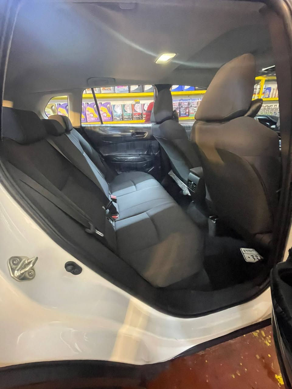 السلام عليكم ادمن بله زحمه موافقتك                         عمي سياره مكفول من البجم للبجم اليدور جديد هاذه وهاي تفاصيله 🌹تويوتا كورولا كروس هايبرد 2025 🌹�
⚡️ السياره ماشيه 32 الف 

⚡️ موديل 2025

⚡️ حجم المحرك 4Cylinder 2.0L 

⚡️ مرتبط بناقل حركة أوتوماتيك 

⚡️ بقوة 169 حصان 

⚡️ مفتاح التشغيل بصمة 

⚡️ دفع ثنائي FWD 

⚡️ سلايد روف

⚡️ اريل نفكيتر 

⚡️ رادار 

⚡️لايت هالوجين 

⚡️ حجم الاطار 215/60R17 

⚡️ ويل كب 17

⚡️ 4 دسك

⚡️ حساسات ضغط الاطارات 

⚡️ اشارة في المرايا الجانبية 

⚡️ ماسحة خلفية 

⚡️عدد AIR BAG 7

⚡️ هاند بريك كهرباء 

⚡️ ا ABS 

⚡️ دشبول شاشة ديجيتال

⚡️ مثبت السرعة Cruise 

✨ تحكمات مقود

⚡️ ا Bluetooth / USB 

⚡️مخرج منفذ الطاقة 

⚡️فحص نظام السيارة 

⚡️تتسع المقصورة ل 5 ركاب

✨المقاعد مخمل 

⚡️ مثبت مقعد الطفل ISOFIX 

⚡️ تبريد شاشة 

✨ قطعتين تبريد

⚡️ أوتو هولد Auto Hold 

⚡️ نظام تحديد المسار 

⚡️ نظام مانع الانزلاق 

⚡️ تطعيم الدواخل ألمنيوم

🔹السعر٢٧ وبيها مجال بصيط

مكان السياره بغداد

رقم‏‪***********رقم

***********
