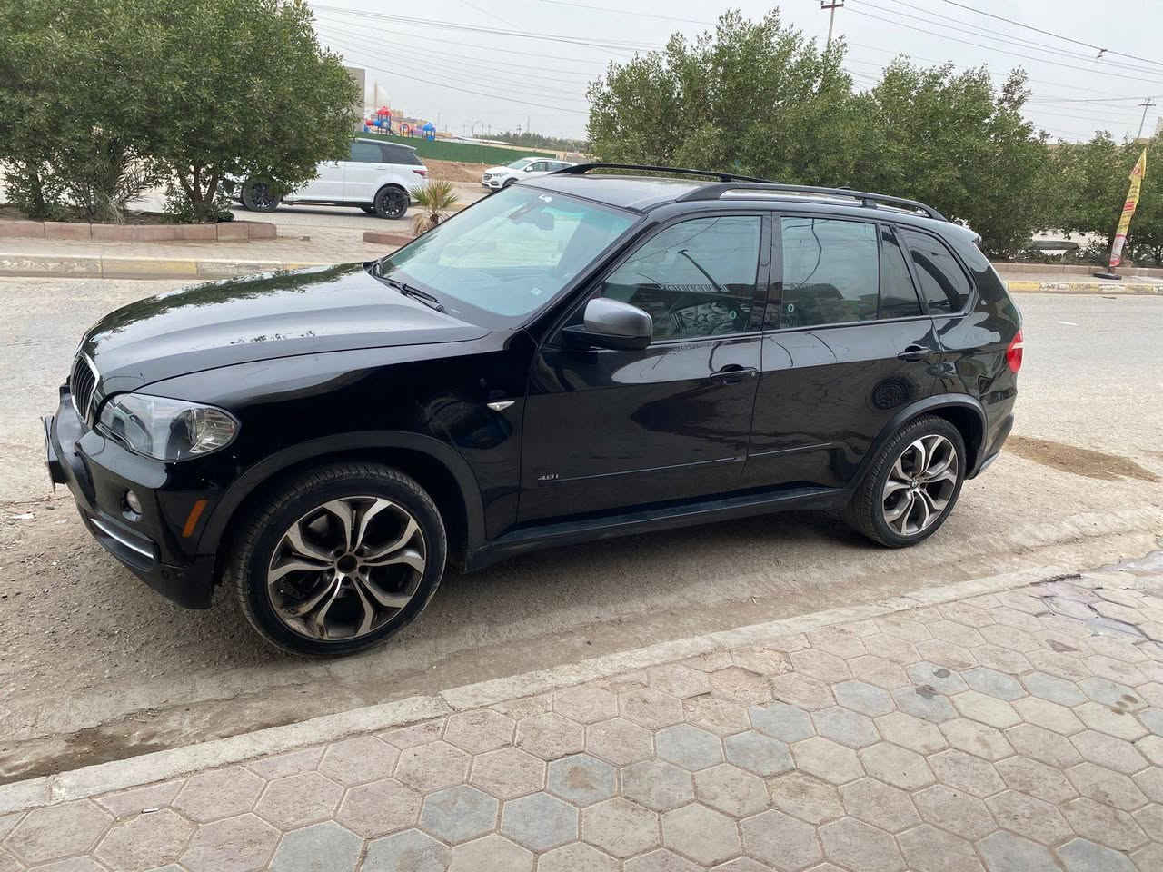 السلام عليكم سياره BMW x5 2009 للبيع او مراوس مكينه 8 سلندر 48تنفس طبيعي كير مكينخ كفاله وارد أمريكي جاملغ امامي مبدل بدون دواخل سياره بلادي جاهزه فول مواصفات رقم بغداد انكليزي بسمي السعر 120عنواني واسط كوت *********** /***********
