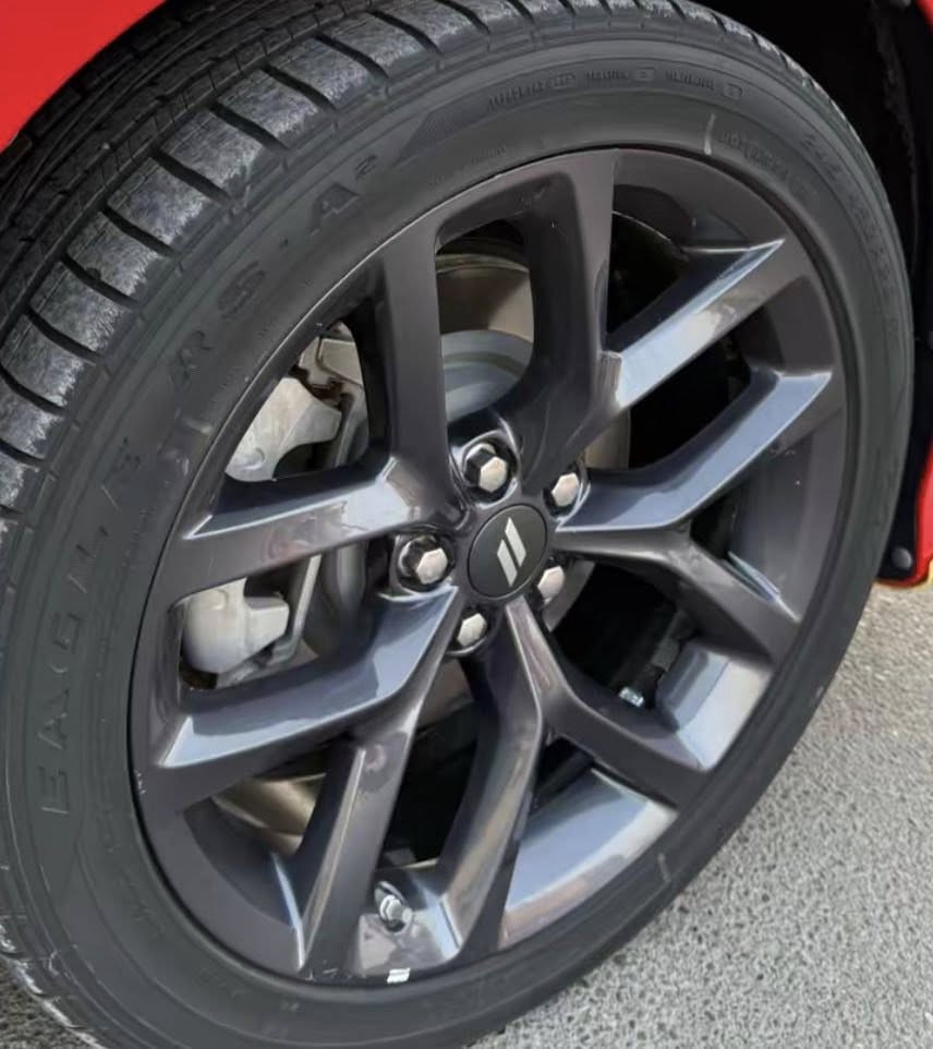 السلام عليكم عندي هاذ الويل اريد مراوس بل بي صوره  الويل وتخم تاير جديد ***********
