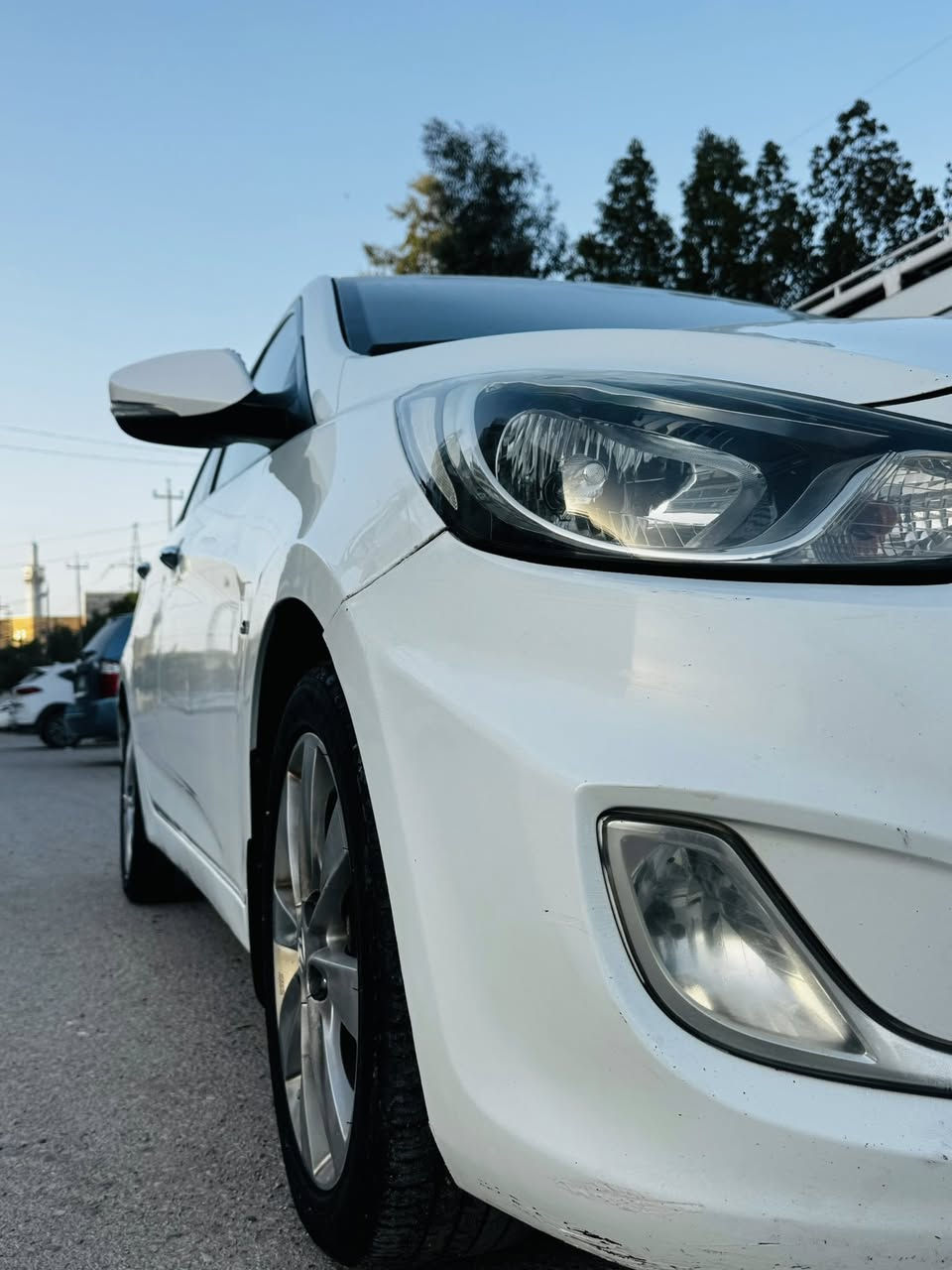 هونداي اكسنت موديل 2012
رقم نكليزي بغداد مكاني نجف 
ملاحضه السياره كافله عامه ماعده الي موضح بل الصوره 
السعر 98 وبيه مجال 
 ***********
