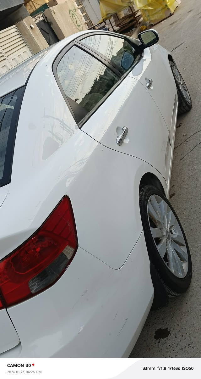 يالله  اخوان مكلف بل نشر
‏
‏سيراتو لبيع 2012. 
‏سياره فول ومكفول  ماعده الموضح بل سونار 
‏بارد وتكحيل 
‏ملاحضة .البنيد فقط مفتوح وليس مبدل لان شادين محرك جديد 
‏
‏VIP مواصفات 
‏1. بصمه ابواب + بصمه تشغيل+ فتحة سقف + اشير مري
‏2. محرك 1600 دكشن عالي 
‏3. حساسات خلفيه
‏4. تبريد+. تدفئة كشنات + هيترات ستيرن 
‏5.. هيترات خلفيه+ اماميه 
‏6. ويل كب عدد 5
‏7. كير رياضي 6 نمر طياره
‏8. بلوتوث+ اوكس
‏9.شفتات كير بل ستيرن 
‏10. فول تحكم ستيرن+ حاكيه 
‏11. بغداد هزه وسنويه جديده 
‏
‏سعر 112
‏مكان بغداد حي الحسين 
‏الرقم ‪***********‬  . ويوجد وات ساب بل رقم 
‏
‏ 
‏
‏
