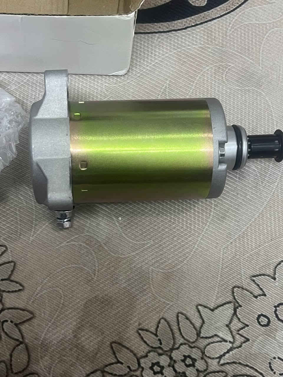 سلام عليكم 
ماطور مال سكوتر والعده مالته
والثاني سلف 
خلي سعر وبلعافيه


**إذا كنت صاحب هذا الإعلان وتريد حذفه لأي سبب، رجاءا أرسل رسالة إلى الدعم الفني**