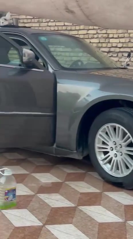 سلام عليكم ابامه 9اصل سياره نضافه شوف عينك سياره كلين اي حادث ما بيه فغط هلالات خلفيه معمره سدخدام شخصي ما مشتعله خط سياره بسمي مداور ثاني يوم رقمه جديد نكليزي جاهزه لخير ما نغصه برغي مكاني كوت اتصل  ودلل *********** ولا مراوس ب 12 ونتفق على لفرغ عادي
