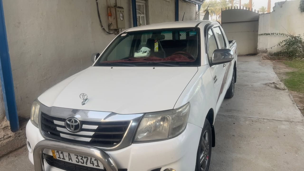 السلام عليكم 
هايلوكس 2014 كويتي شاصي 19 
اوتوماتيك تخم تاير حداديه مكينه كير على وضع الشركه تبريد كهربائيات شغاله كلها منظومة زنون السياره مال جناي شاشه كامره خلفيه تحكم ستيرن السياره جاهزه 
مكفوله من الضربه بيها مكانات صبغ قليله 
رقم بغداد انكليزي تحويل مباشر 
العنوان كربلاء الحسينيه 
***********
***********
السعر 195$ وبيها مجال
