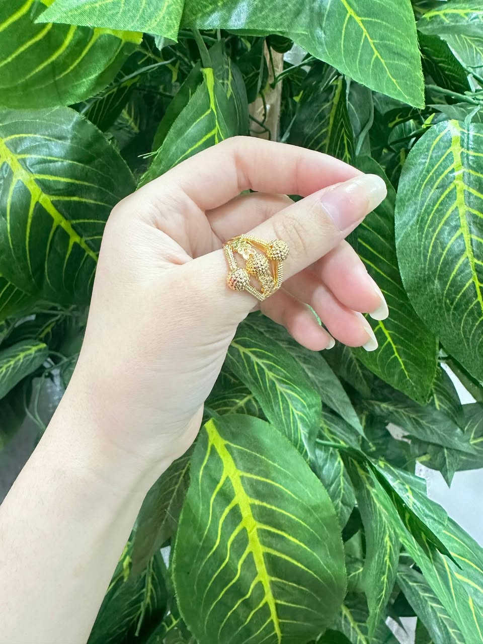 السلام عليكم اشكال وموديلات المحابس سعر القطعة على الف دينار
يوجد توصيل داخل سبع البور سعر التوصيل الف
رقم/*********** او خاص
