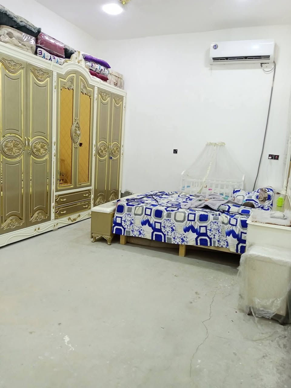 سلام عليكم بيت البيع خط أول مساحته 234 تقاطع خلف حي صناعي قرب هيبر ابو علي ستفسار  ***********
