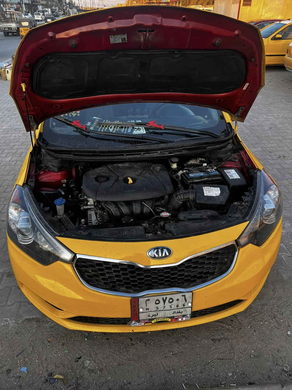 السلام عليكم كيا فورتي 2015 فول مواصفات فتحه قمارة سيارة نظيفه خير من الله صورها هاي السعر 105$ حادثها جاملغ اليمنه *********** مكاني بغداد مدينة الصدر
