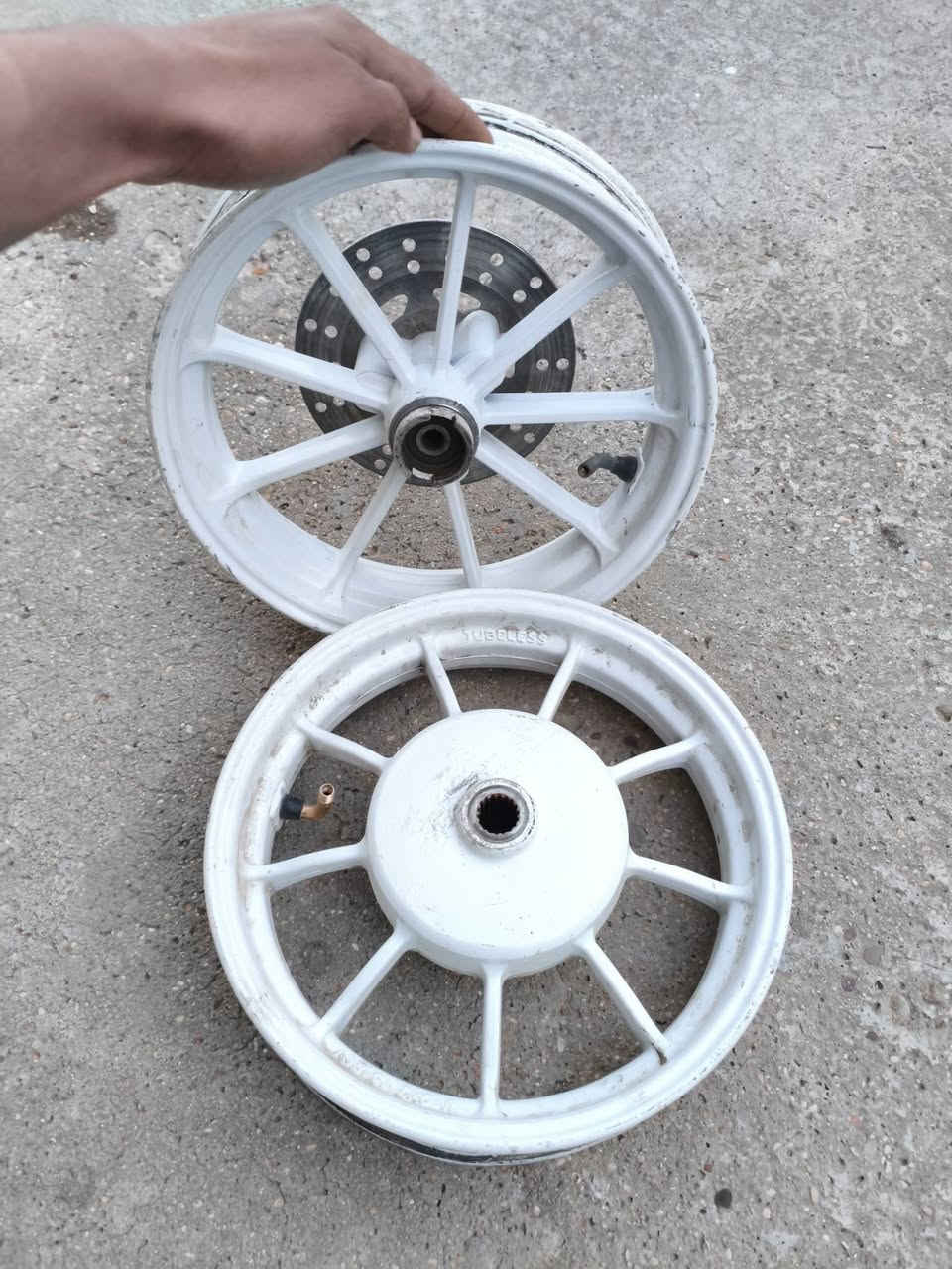 السلام عليكم غراض مال ماكس للبيع كلمن وسعره مكاني حله عوفي رقمي ***********
