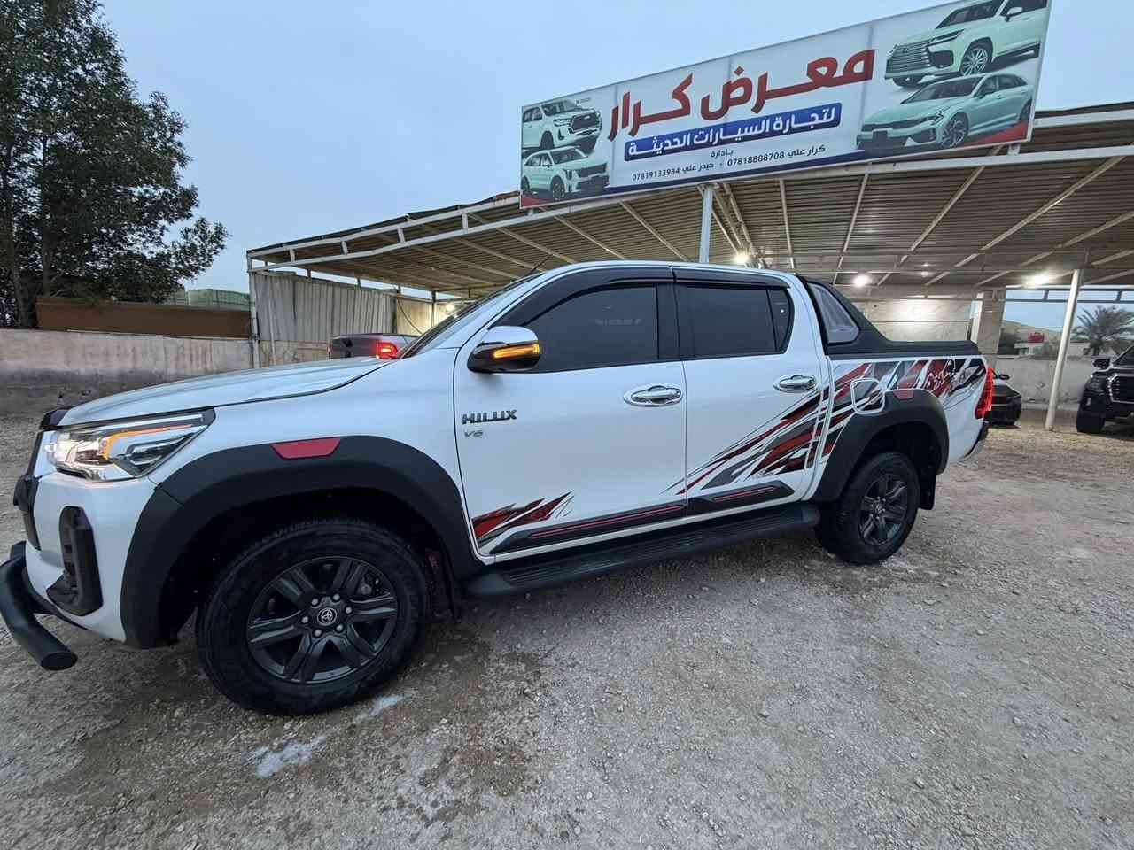 سلام عليكم
🚗 تيوتا هايلوكس - (تي ار دي) للبيع 🚗

✅ تفاصيل السيارة:
• الموديل: 2025.
• المواصفات: 
• المحرك: [6سلندر]، 
• ⁠• اللون: [ ابيض].• 
• شاشة كبيرة مع كاميرا خلفية وحساسات أماميه وخلفيه
• تبريد قطعتين 
• ⁠أشاره بلمري
• تحكم ستيرين كامل 
• إنارة LED أمامية وخلفية 
•مكفوله كفاله عامه
 ماشيه :25 ألف 

ما تحتاج لأي مصاريف نهائياً.
نظيفه ابمعنا
بسمي السياره اتريد امداور او وكاله عامه 
📍 الموقع: [ السماوه ].
📞 للتواصل والاستفسار:
 [0781 888 8708]
[0772 627 7773]
