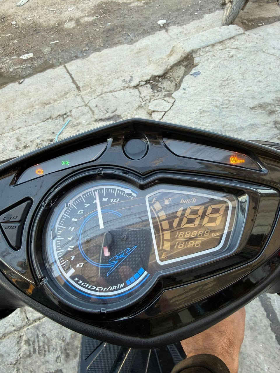 السلام عليكم دراجة سكنس ياباني لبيع المكان بغداد البلديات رقم الهاتف ***********
