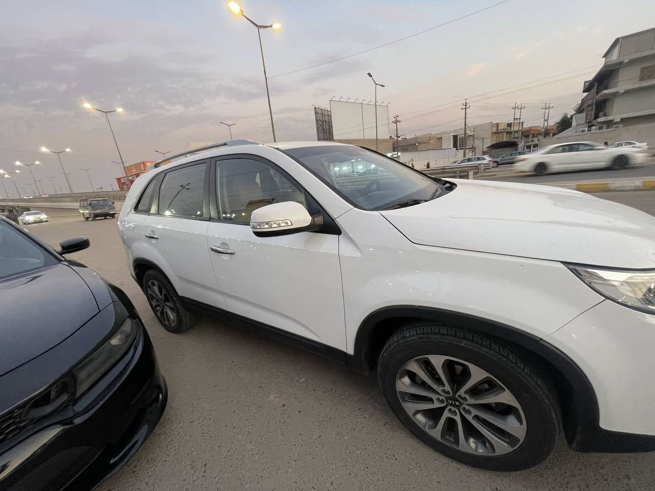 سورنتو ٢٠١٣ خليجي   مراوس او بيع
موضح بالسونار مرفق 
رقم اربيل  بأسمي 
يدات نيكل بلادي
8ايرباكات 

كشنات جلدبلادي
كشنات كهربائيه
لدامامي وخلفي
كامره خلفيه بلادي
اشاير ترحيب بالابواب عندالاقتراب
شاشه بلادي
تبريدبيانو
اشايربالمري ومري شفط
اناره داخليه
علامةسورنتوبالدوسه 
تبريد ثلاث قطع
سبعه راكب
حساسات أمامي خلفي 
ويل كب كروم حجم19 عداد5
نظام ايكو
سياره جاهزه من كلشي
ماشيه 147
السعر 148 الرمادي مركز المدينة 
***********
