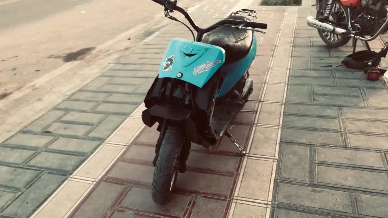 سلام عليكم بيجي البيع كهربئيات كامله سلف شغال المحرك جديد دراجه شوفت عينكم مثل الي بل صوره 250المكان ناصريه مركز ***********
