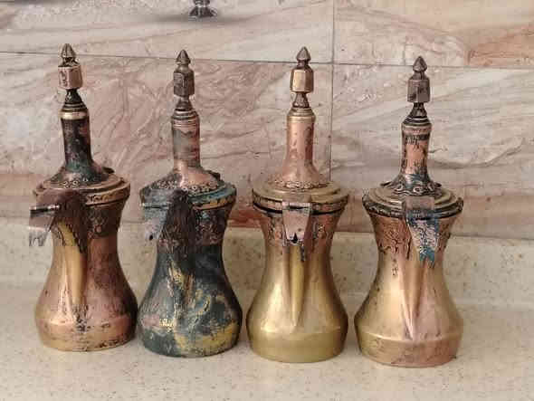 السلام عليكم
متوفر آخر اربع قطع
دلال موديل شطراوي
عمل جديد سوري 
ارتفاع ٢٧ سم
***********
