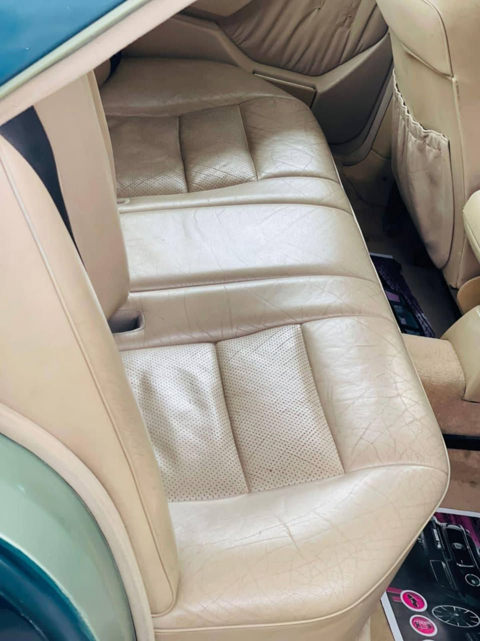 سلام عليكم مرسدس دب
موديل ٩١
سياره اخضر غير محدد مو تجي وتكلي هاي لونين لن مكتوب بسنويه اخضر غير محدد ولااخضر بيه درجات 
محرك فورمتك تو ويل 
سياره نفس الصور 
بيه خيط بخار بدون تنقيص 
فريز عطلان كمبرسر شغال 
سياره كشنات تحكم 
مري تحكم 
Abs
سلايد 
صيدليه الألماني 
كهربائية شغاله كله 
قواعد دبل بلادي 
منظومة زنون 
منظومة بانزين جديده فيتم بم وعنكوبت وشوته 
تخم تاير جديد 
دبل ايرباك 
تجوي كهرباء 
السعر ٦٥وبي مجال وترهم مرواس المكان الأمين الثانيه 
***********
