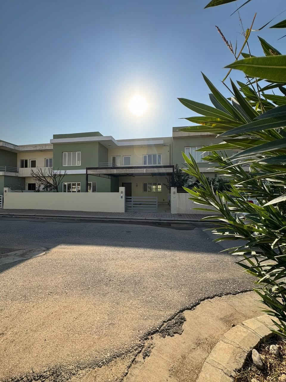 #اتلانتيك_ستي

بيت للبيع نوع B

٢٠٠م

٤غرف نوم

للاستفسار
***********☎️
***********☎️
***********☎️
———————————————-
#خانوو_اتلنتك_بؤ_فرووشتن
#پيكهاتووه_4_ژوورى_نووستن
#رووبه رى_200_متر_فيزى B

زانيارى_زياتر
***********☎️
***********☎️
***********☎️

عقارات باغى لاوان
