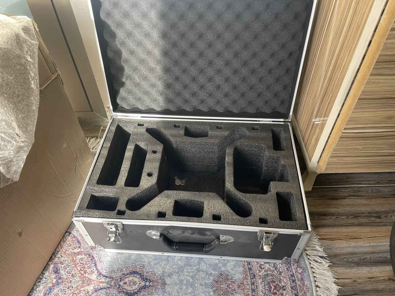 سلامو عليكم
اخواني موجود هذا جنطه 
يفيد لا سلاح او غير شغلاط 
اهواي 
اولا 40 الف مع توصيل


**إذا كنت صاحب هذا الإعلان وتريد حذفه لأي سبب، رجاءا أرسل رسالة إلى الدعم الفني**