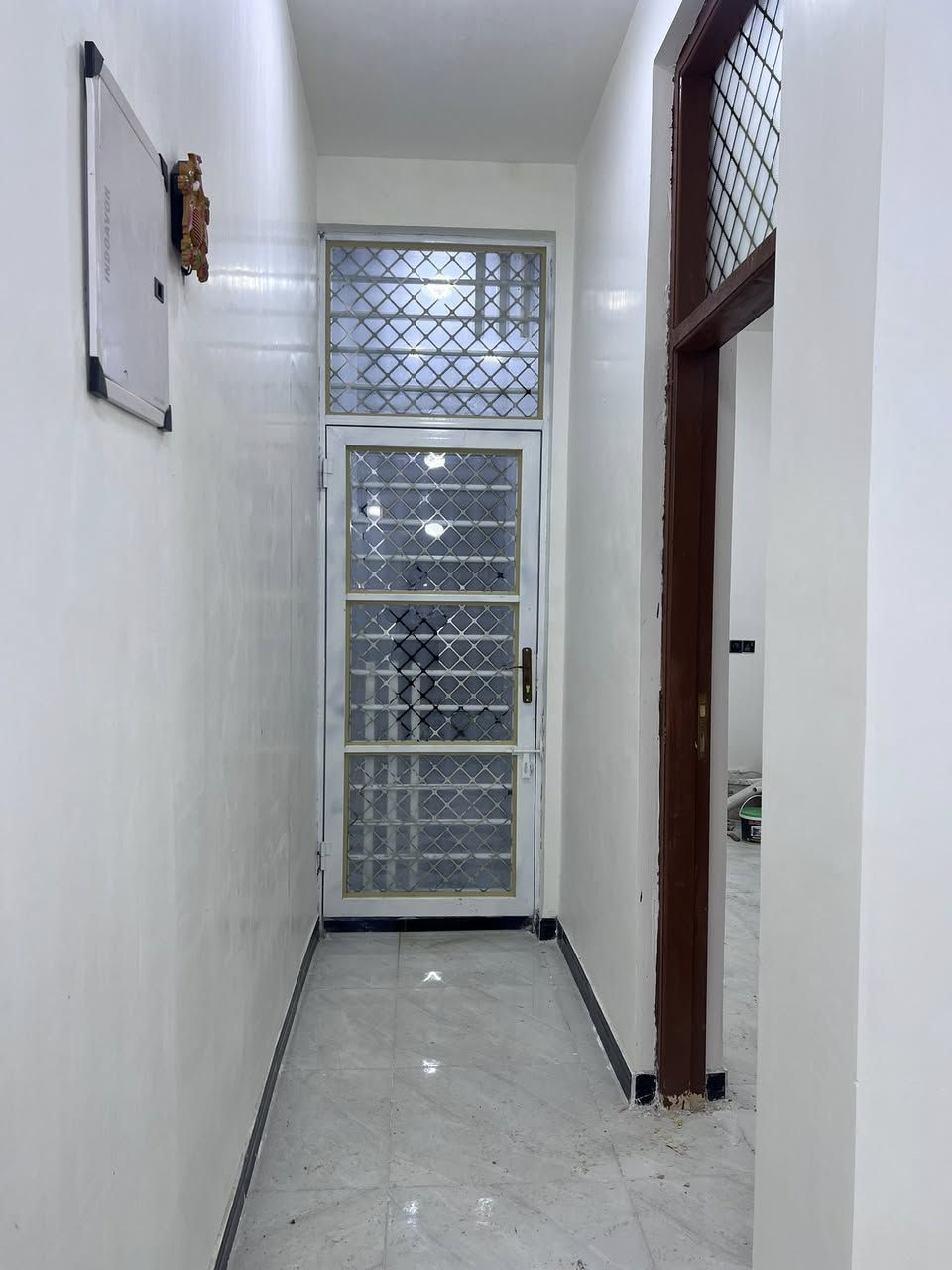 نموذج رقم 11 للبيع للبيع

مشتمل مساحة 100م
بظهر الوجهه كورنيش الحكيم 
شارع سيد ناصر الهماشي يبعد عن الكورنيش 100م

بناء طابوك كامل مكمل وحديث بناء 2026
فول فول مواصفات ع الي بالك وتريده 

🔹وفوك هذا سعره يخبل وعلي
 
للاستفسار الاتصال ع الارقام 
***********///***********
