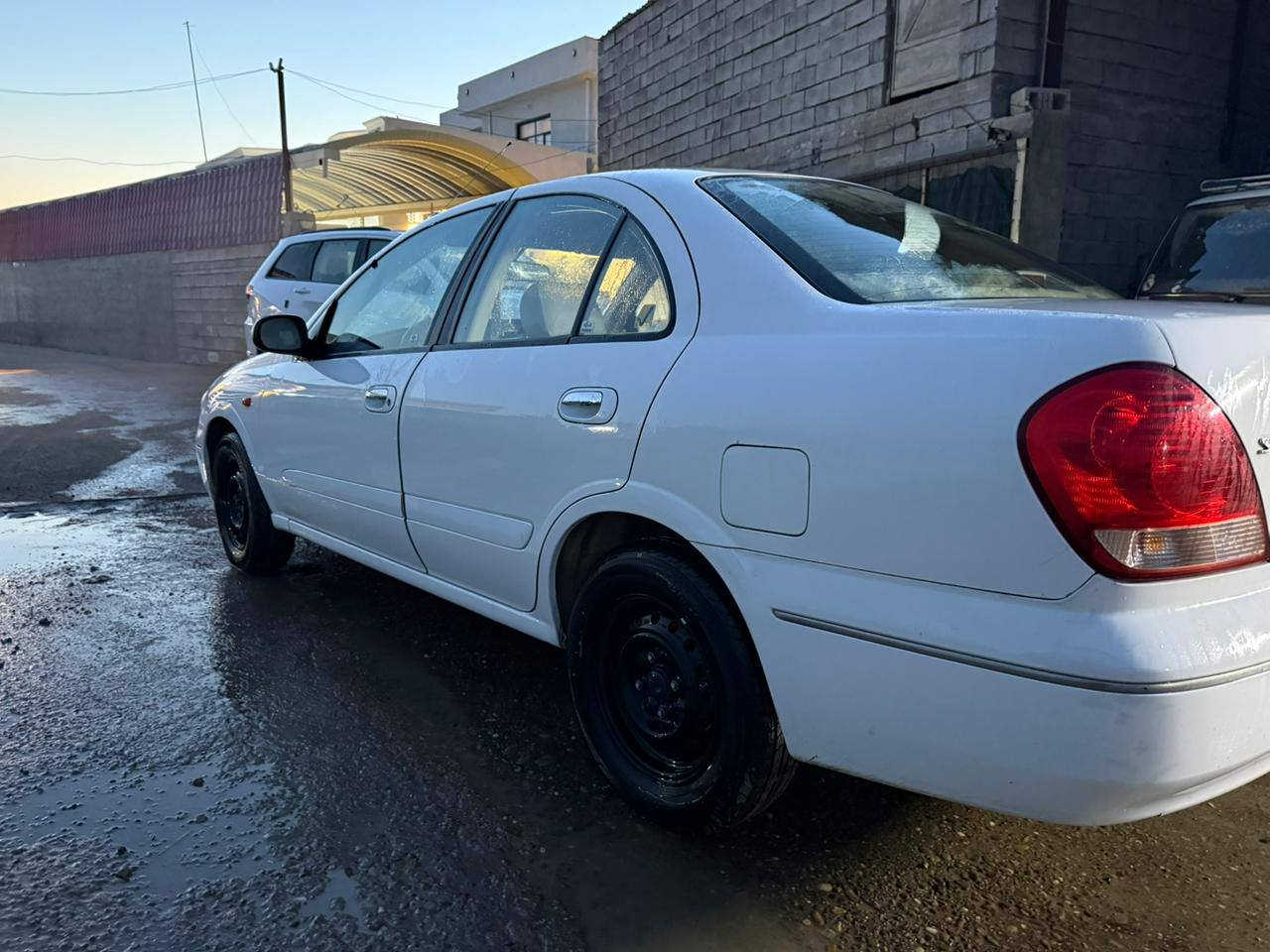 نيسان سني ٢٠٠٩ خليجي 
مكفوله كفاله عامه رقم بغداد انكليزي
ماشيه ١١٧ شرط حقيقي
السعر ١٢٢ بيه مجال
***********
