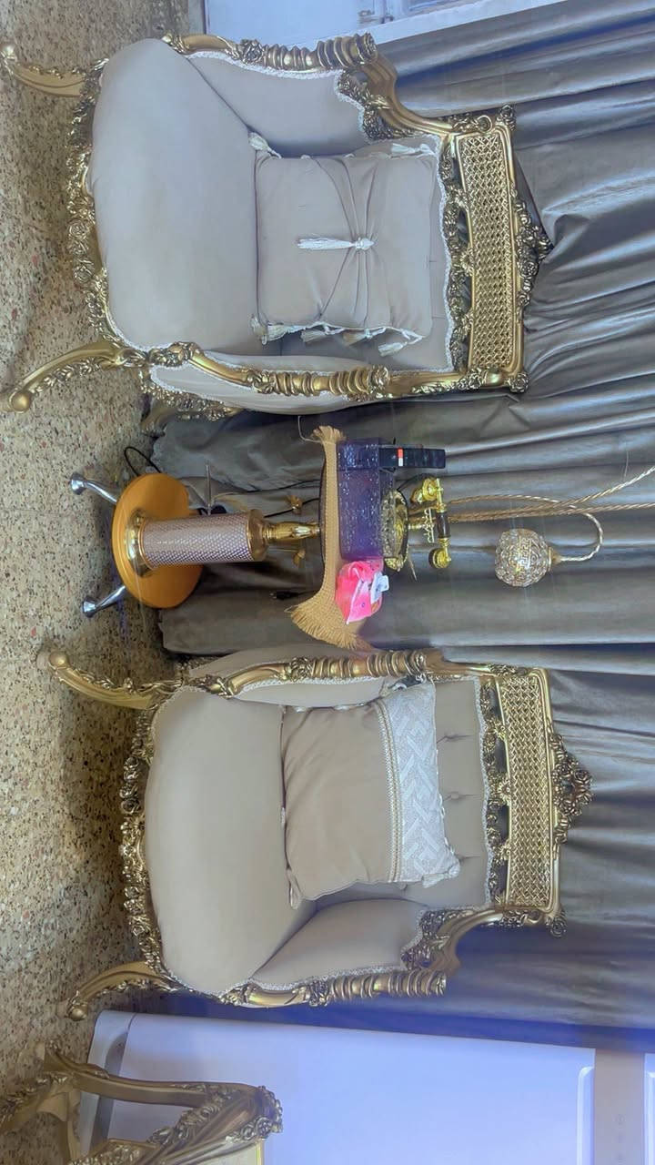 السلام عليكم تخم مصري جديد عشر مقاعد استعمال قليل جدا  سعر مع البوفية مليون و300 مكاني بغداد حي العامل


**إذا كنت صاحب هذا الإعلان وتريد حذفه لأي سبب، رجاءا أرسل رسالة إلى الدعم الفني**