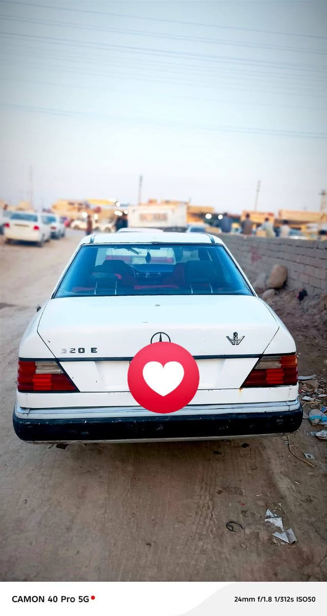 السلام عليكم سيارة مارسيدس دب موديل 89 رقم ذي قار مشروع وطني راعيها البصرة قضاء القرنه بيها مكينه vvty سنويه عاج منتهيه سنة 2022 حداديه ومكينه وگير خير من الله سيارة نضيفه السعر 36 للأستفسار ***********
