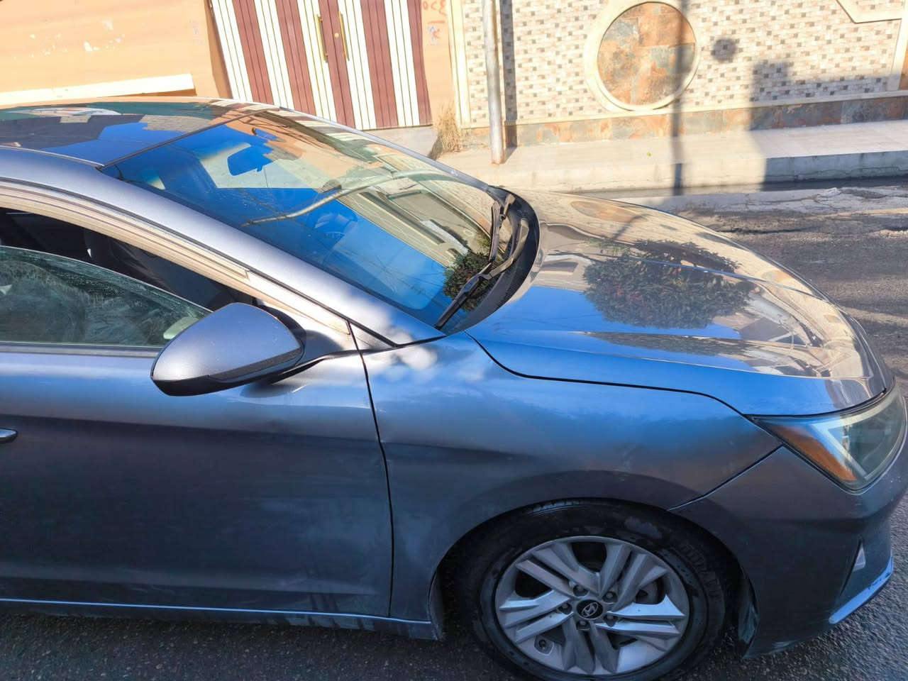 موديل ١٩ الكير ATM
رادار + توقف ذاتي
تحديد مسار وقيادة ذاتية
السنوية ما ساقطة بس لوحات قديمة
الضرر قبغ صندوق مبدل + الجاملغ اليمين معجون وصبغ والجاملغ اليسار بارد وصبغ وباب السايق بي صبغ يعني ٤ قطع بيها كابون بيها مكانها موصل حي سومر ***********
