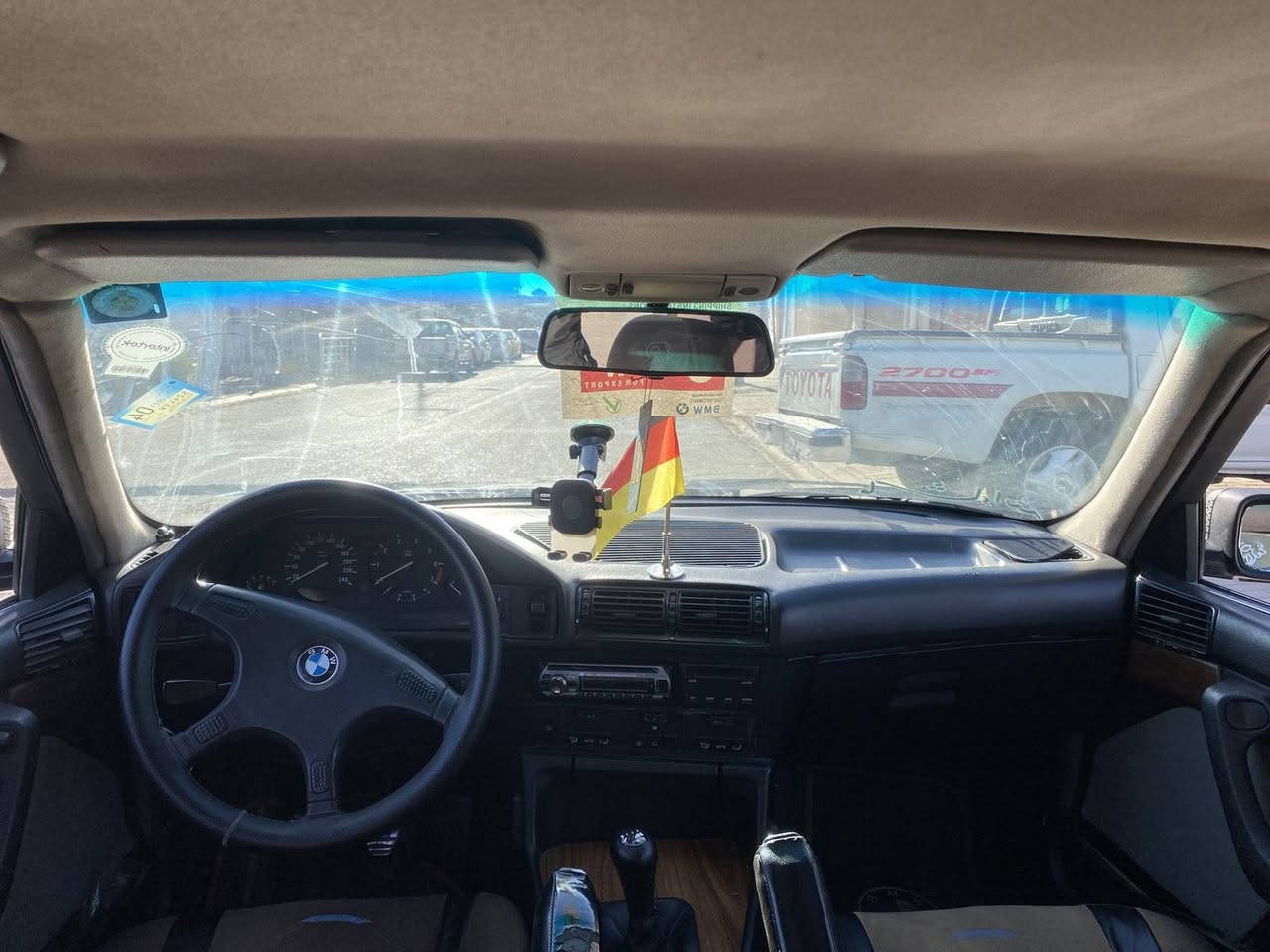 بیم مۆدیل 1991 ماکینە 520 گێر عادی تەبرید چوار جام کارەبای ناو فۆرمیکا سەنەوی رەقەم تازەیە کۆبۆن بەنزینی هەیە جاملغ دواوای تۆزێکی هەیە هەموو گیانی بەشەرت سعری 57 مجال   ***********
